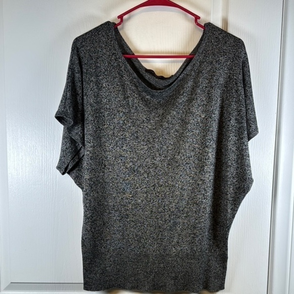 The Limited Black Gray S/S Knit Blouse Size Large EUC #2575